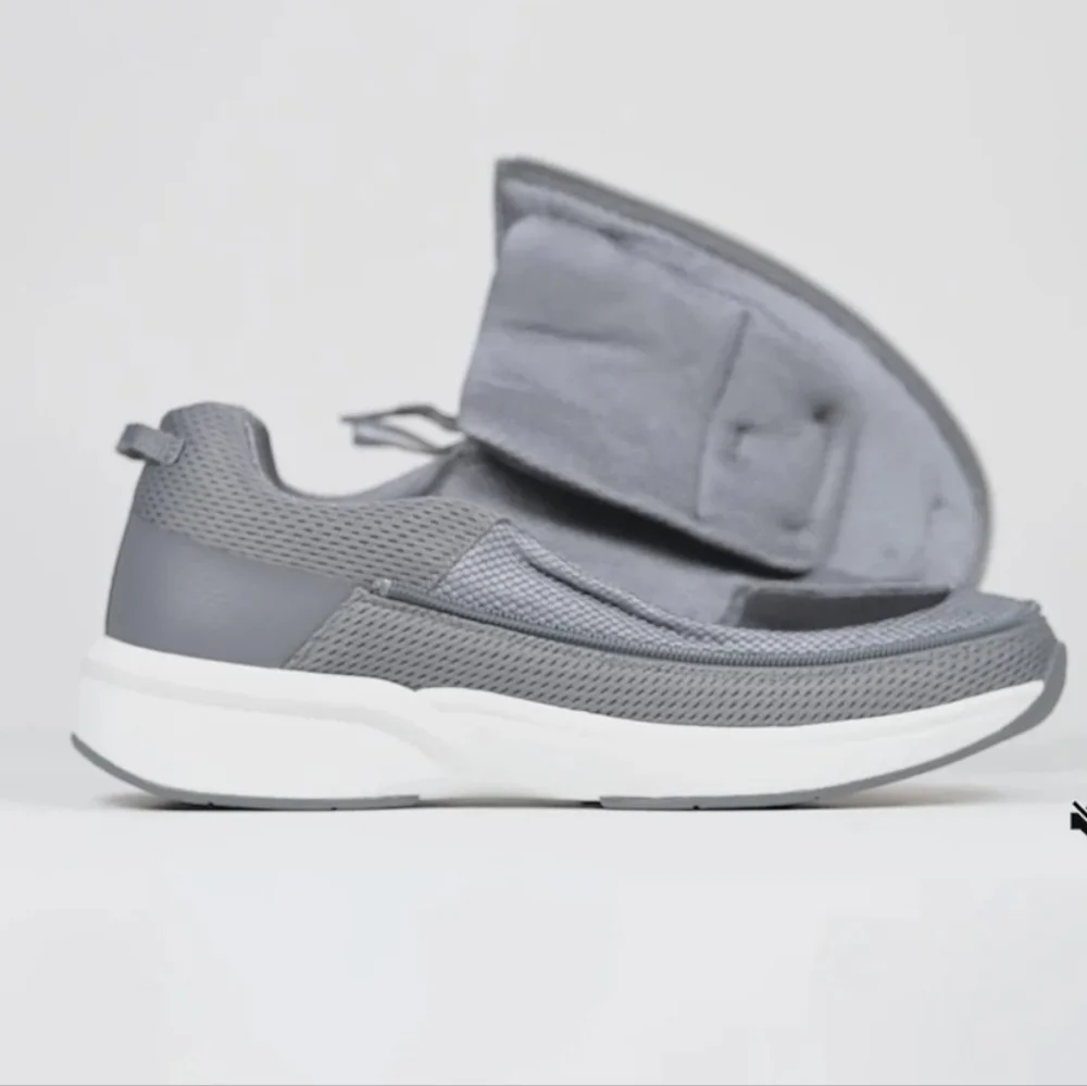 NWOB BILLY Footwear Full Wrap Zip Men Charcoal BILLY Limitless Sneakers Size 5M